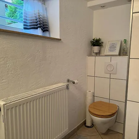 Souterrain Whg Im Einfamilienhaus -zentral In Frankfurt شقة *